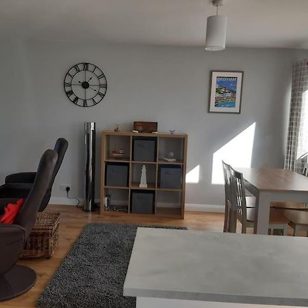 The Getaway - Modern 2 Bedroom Brixham Bungalow With Sea Peeps 외부 사진