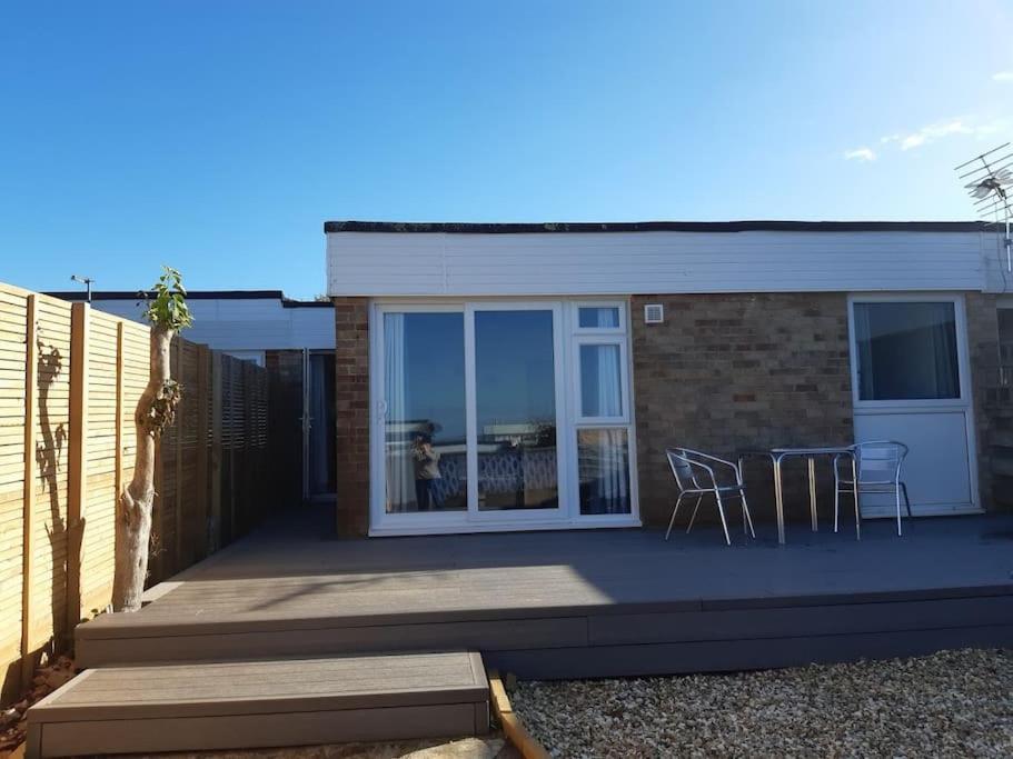 The Getaway - Modern 2 Bedroom Brixham Bungalow With Sea Peeps 외부 사진